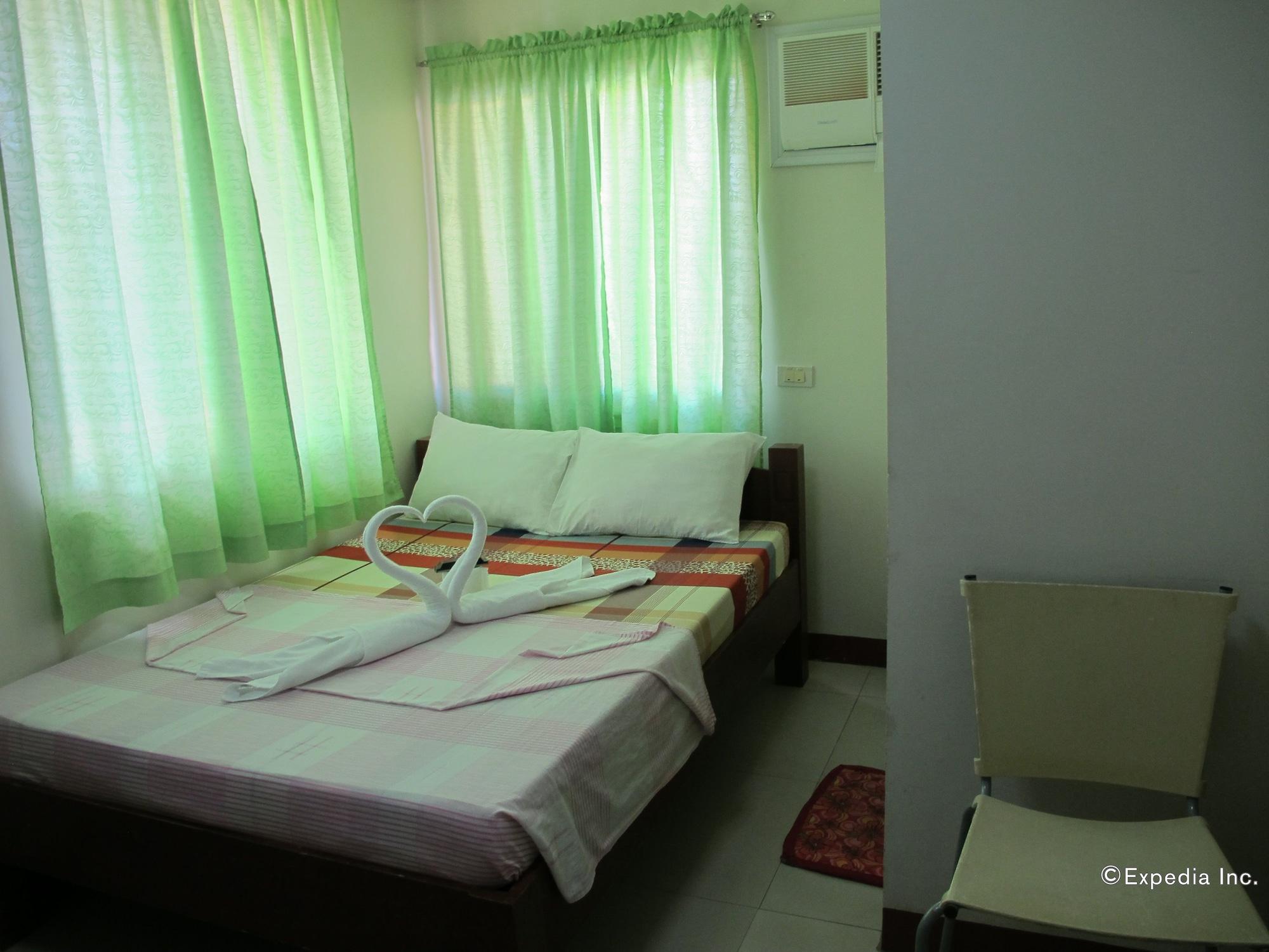 Sea Jewel Beach Resort Puerto Galera Esterno foto