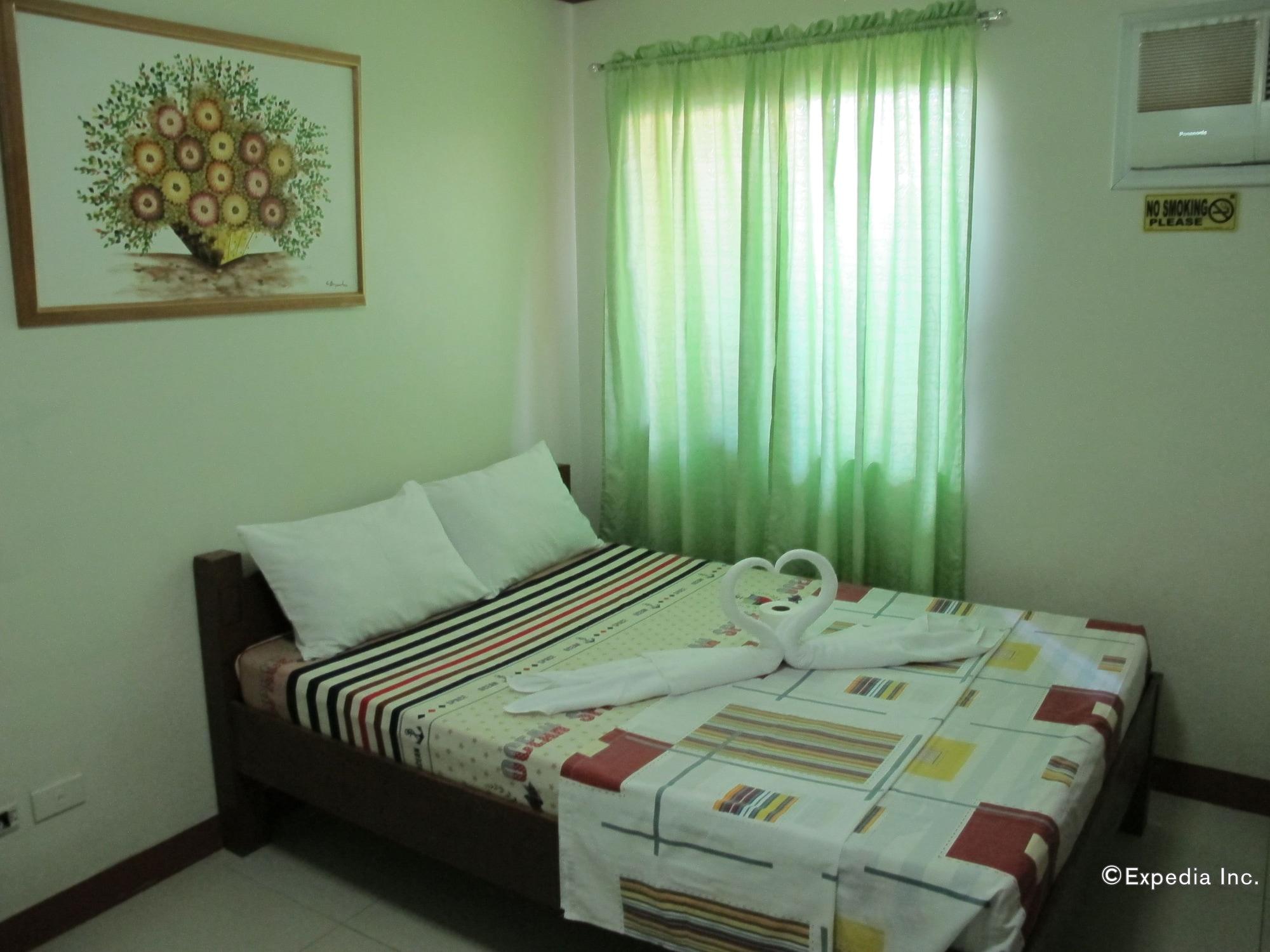 Sea Jewel Beach Resort Puerto Galera Esterno foto