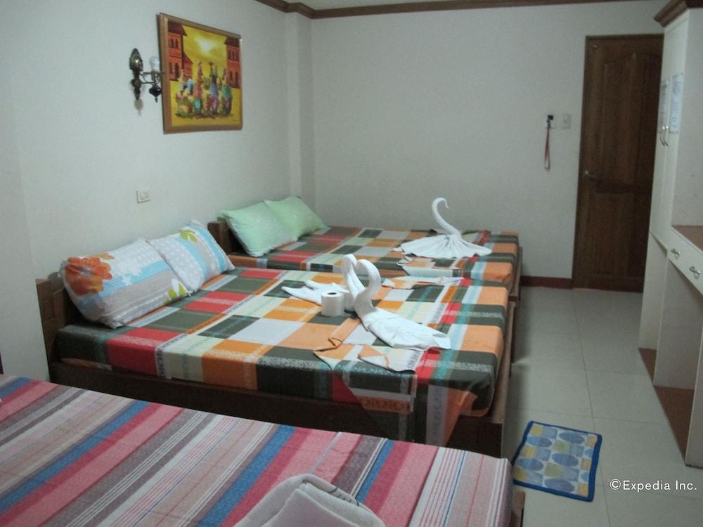 Sea Jewel Beach Resort Puerto Galera Esterno foto