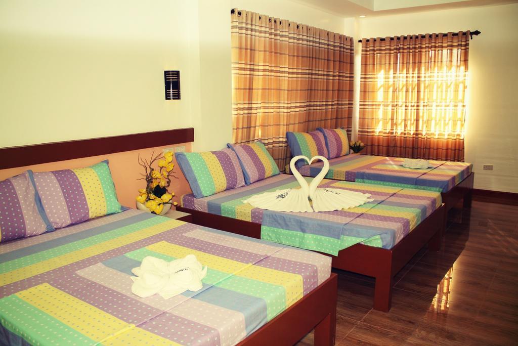 Sea Jewel Beach Resort Puerto Galera Esterno foto