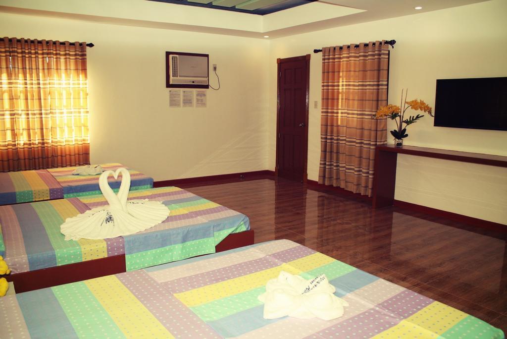 Sea Jewel Beach Resort Puerto Galera Esterno foto