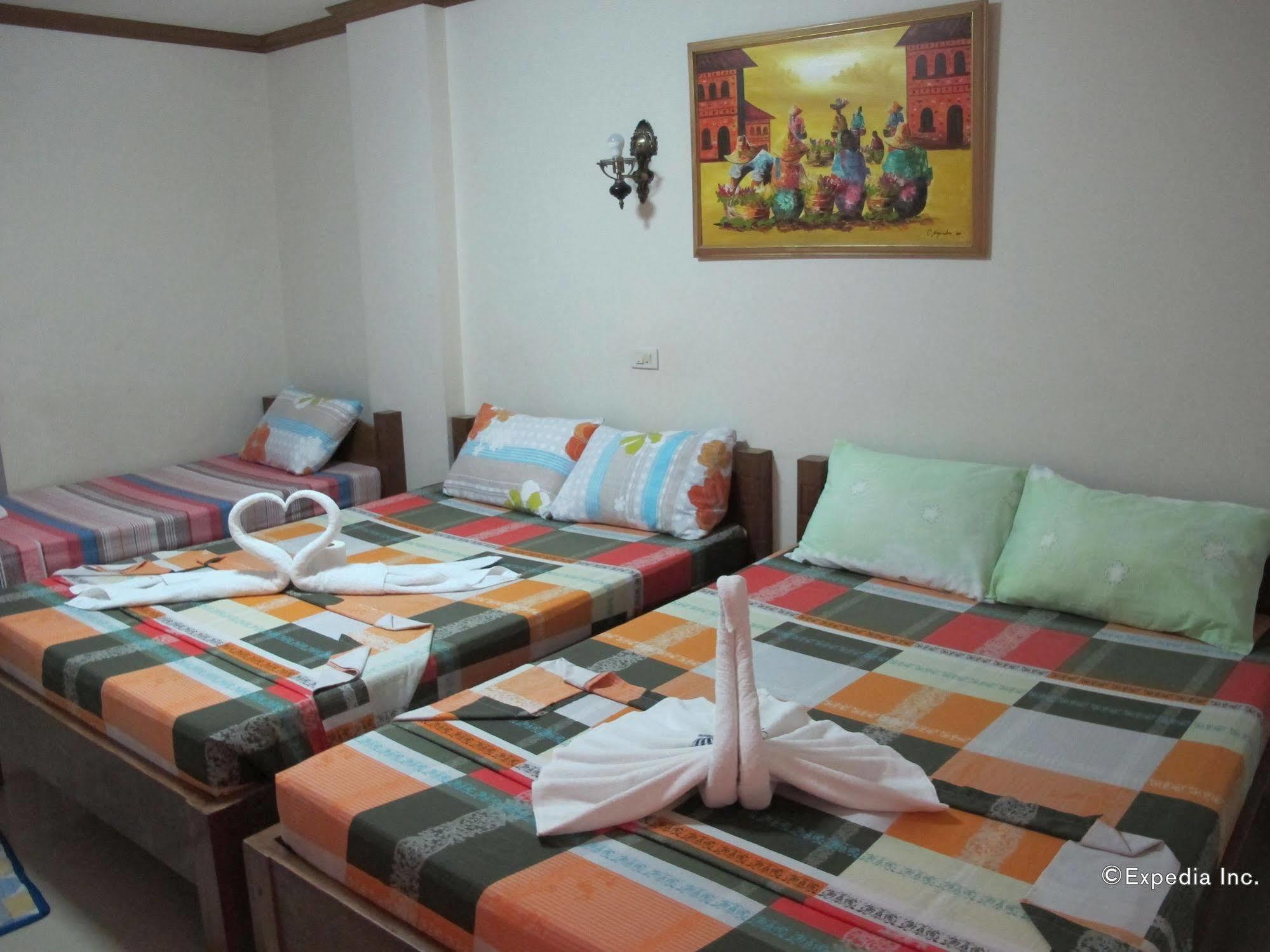 Sea Jewel Beach Resort Puerto Galera Esterno foto